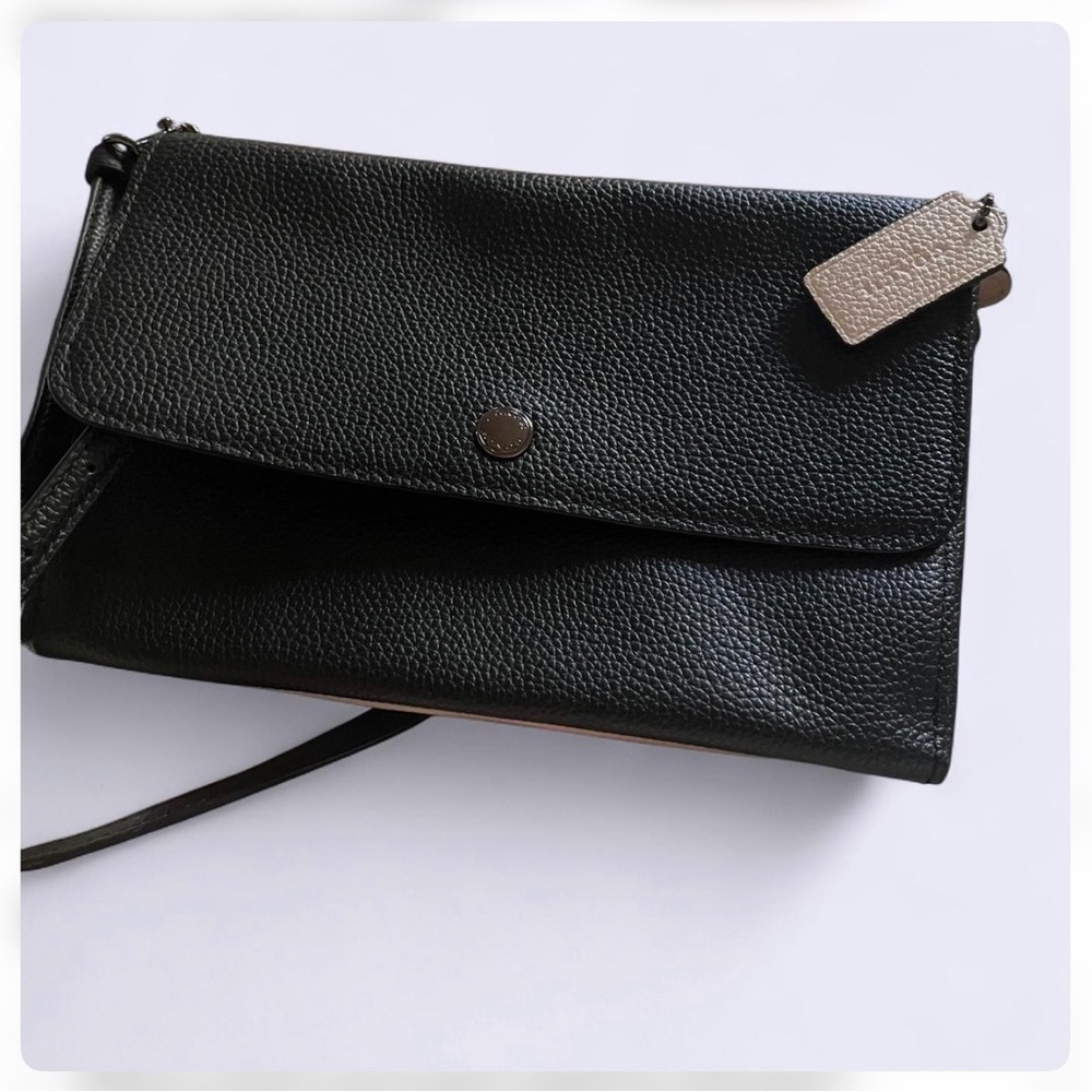 Elegant Black Leather Crossbody Bag Coach